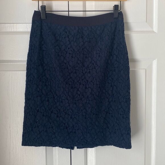 J. Crew Factory 65815 Navy Eyelet Lace Pencil Skirt Size 0 - Picture 1 of 5